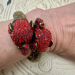 Red Pave Rhinestone Elephant Head Clamper Bracelet Gold Tone Figural Raja Vtg